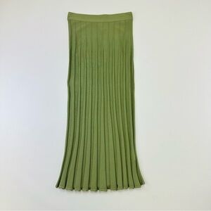 Wilfred Aritzia Apple green knit pleated midi maxi skirt Small